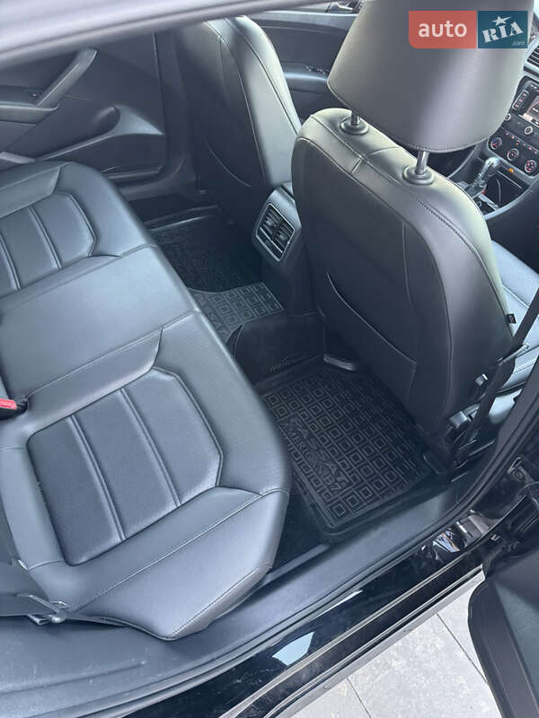 Седан Volkswagen Passat 2014 в Киеве