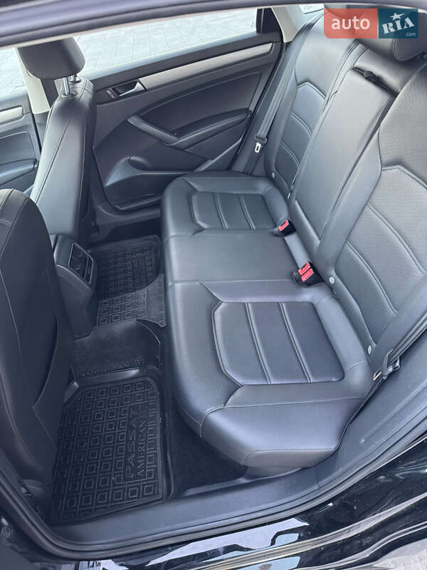 Седан Volkswagen Passat 2014 в Киеве