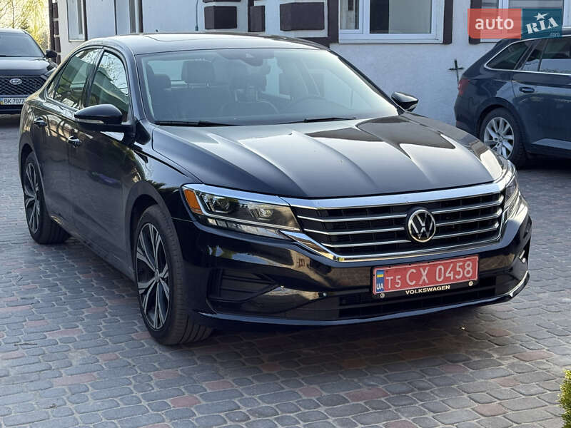 Седан Volkswagen Passat 2021 в Ровно