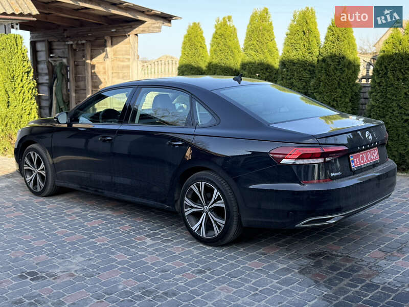 Седан Volkswagen Passat 2021 в Ровно