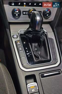 Универсал Volkswagen Passat 2015 в 