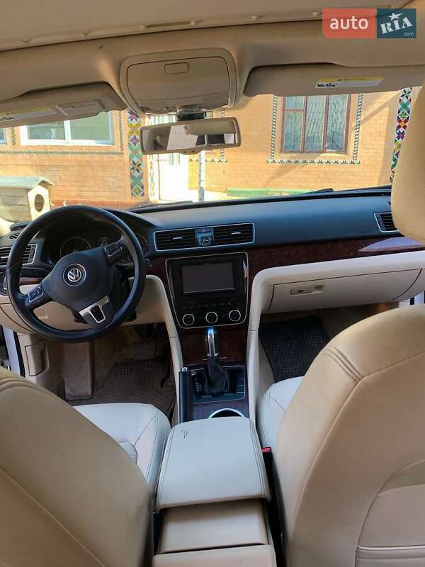 Седан Volkswagen Passat 2013 в 