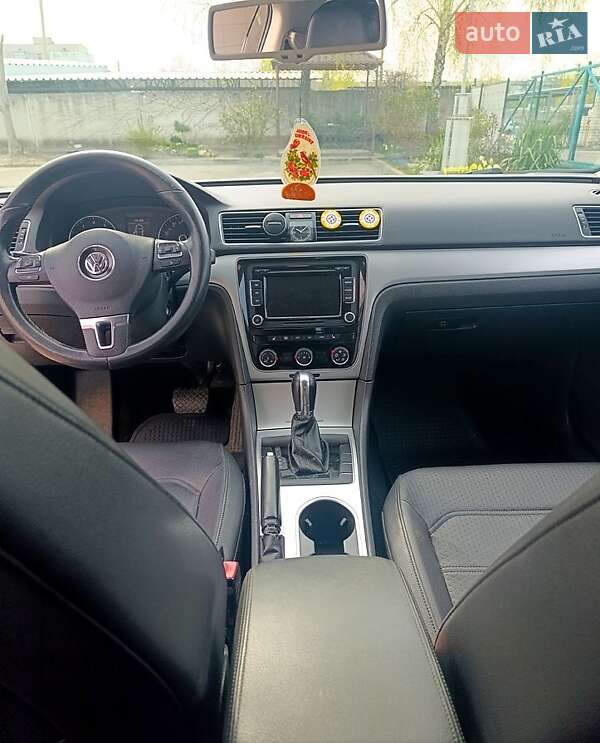 Седан Volkswagen Passat 2013 в Кременчуге