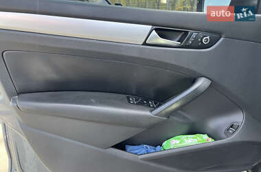 Седан Volkswagen Passat 2013 в 