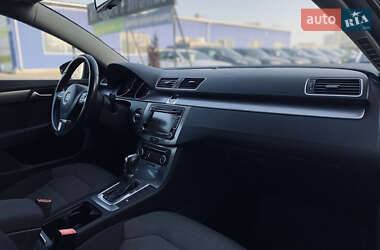 Седан Volkswagen Passat 2011 в 