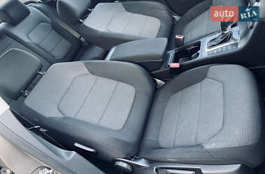 Седан Volkswagen Passat 2011 в 