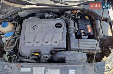 Седан Volkswagen Passat 2012 в 