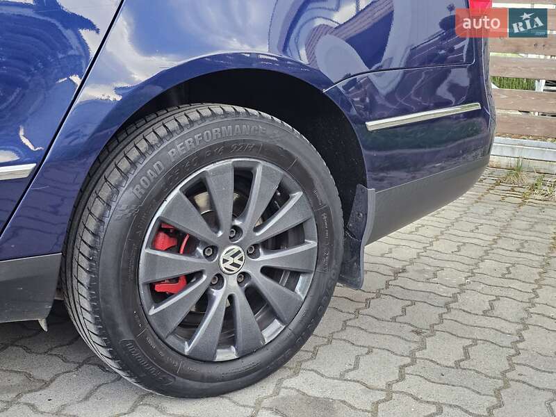 Универсал Volkswagen Passat 2009 в Стрые