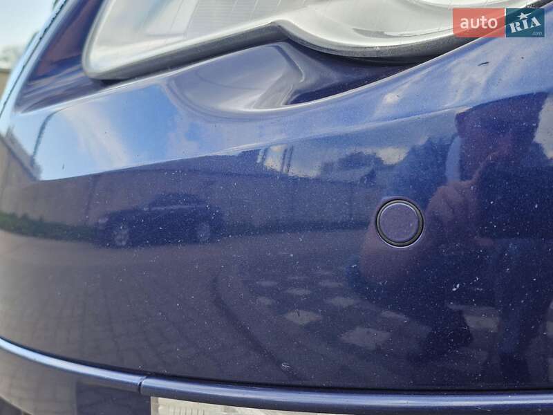 Универсал Volkswagen Passat 2009 в Стрые