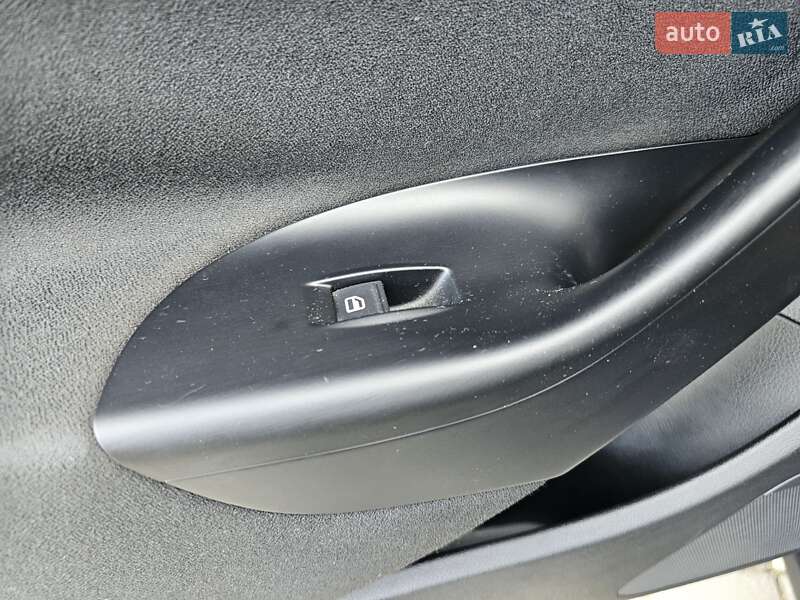 Универсал Volkswagen Passat 2009 в Стрые