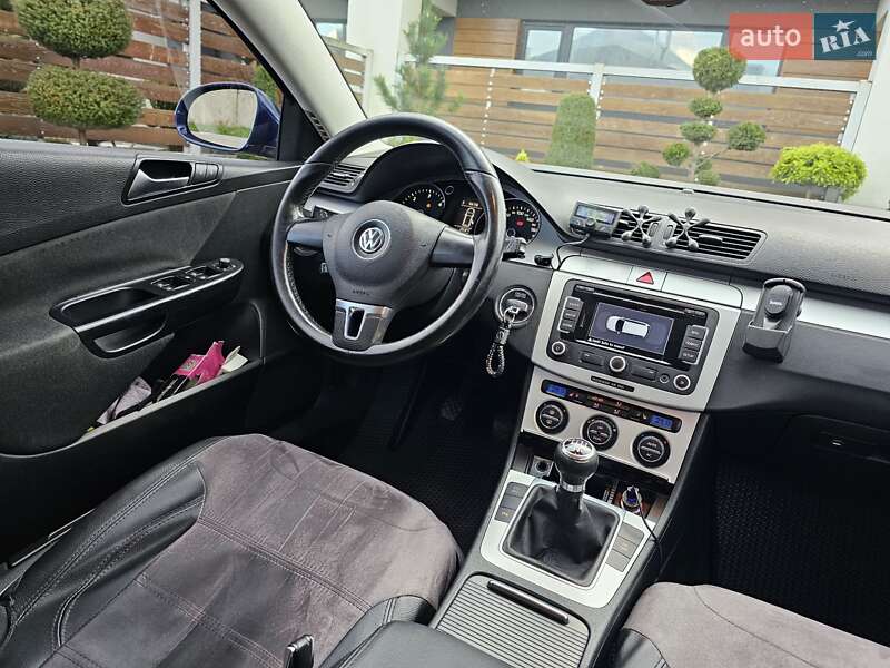 Универсал Volkswagen Passat 2009 в Стрые
