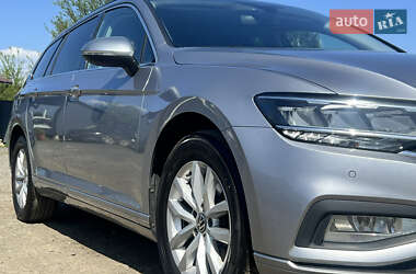 Універсал Volkswagen Passat 2021 в 