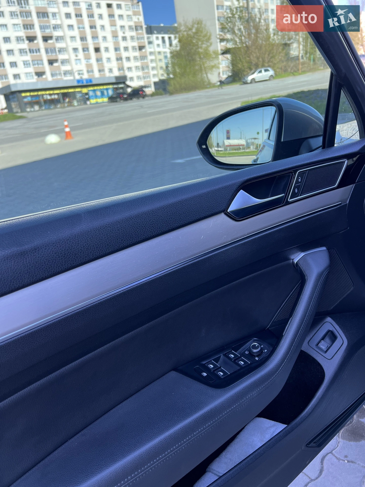 2015 Volkswagen Passat - мініатюра 28
