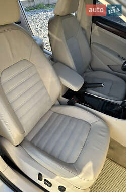 Седан Volkswagen Passat 2012 в 