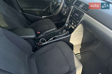 Седан Volkswagen Passat 2016 в 