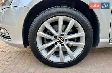 Седан Volkswagen Passat 2012 в 
