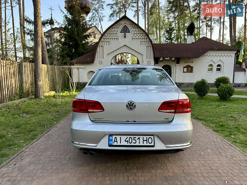 Седан Volkswagen Passat 2012 в Киеве