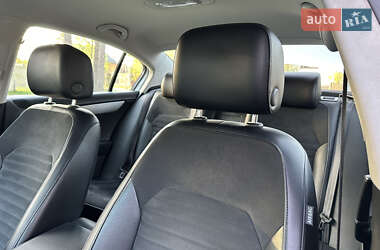 Седан Volkswagen Passat 2012 в 