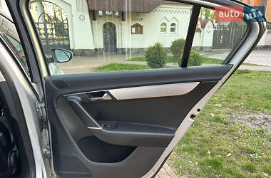 Седан Volkswagen Passat 2012 в 