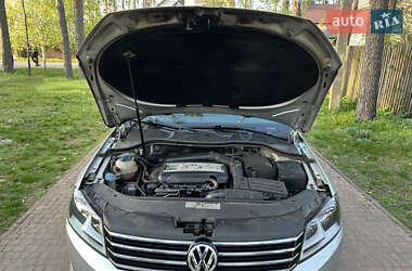 Седан Volkswagen Passat 2012 в 