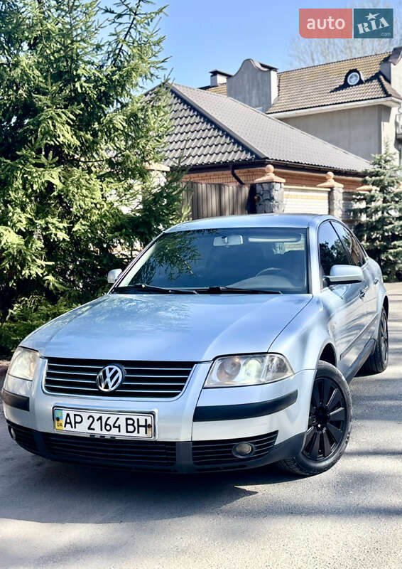 Седан Volkswagen Passat 2001 в Киеве