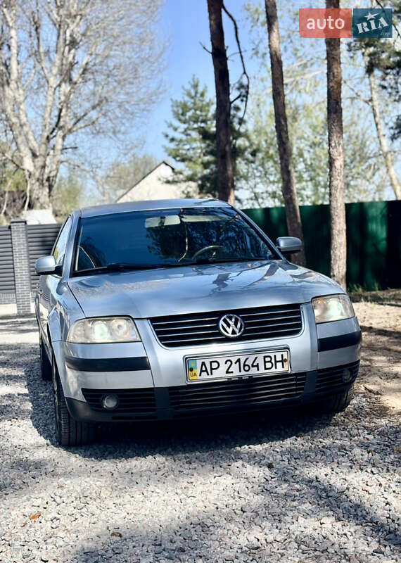 Седан Volkswagen Passat 2001 в Киеве
