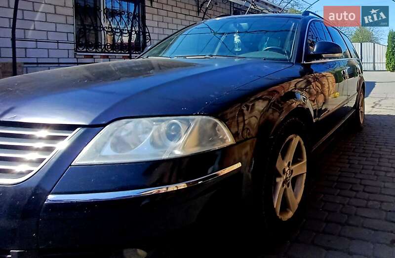 Універсал Volkswagen Passat 2004 в 