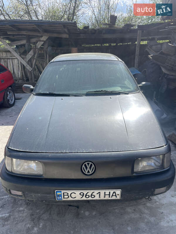 Седан Volkswagen Passat 1989 в 