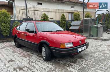 Седан Volkswagen Passat 1990 в 