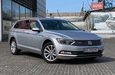 Универсал Volkswagen Passat 2015 в 