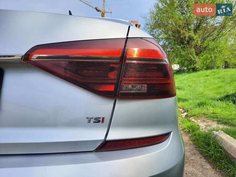 Седан Volkswagen Passat 2017 в Ивано-Франковске фото 6 Седан Volkswagen Passat 2017 в Ивано-Франковске