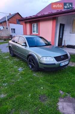 Седан Volkswagen Passat 2001 в 
