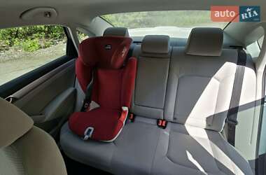Седан Volkswagen Passat 2017 в 