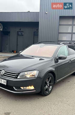 Універсал Volkswagen Passat 2012 в Рівному