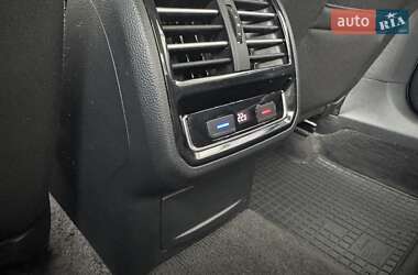 Седан Volkswagen Passat 2015 в 