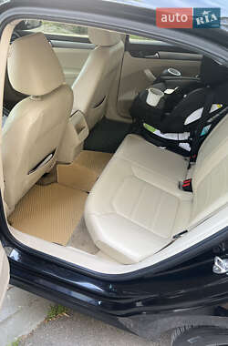 Седан Volkswagen Passat 2015 в 