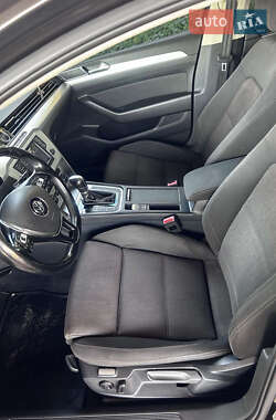 Универсал Volkswagen Passat 2015 в Мукачево