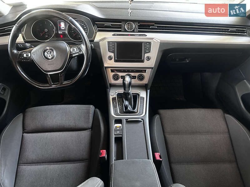 Универсал Volkswagen Passat 2015 в Мукачево
