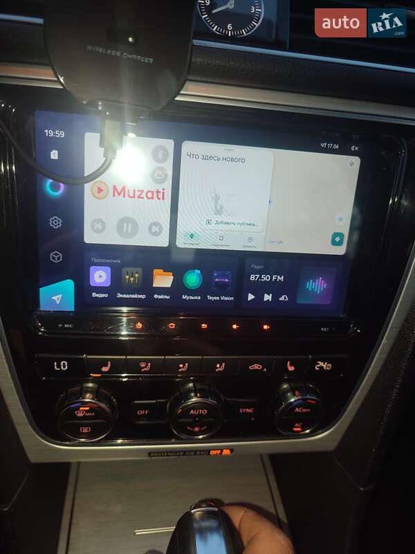 Седан Volkswagen Passat 2011 в Києві