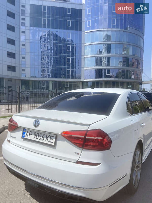 Седан Volkswagen Passat 2016 в Запоріжжі