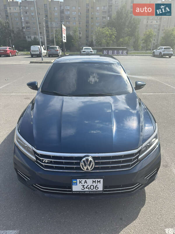 Седан Volkswagen Passat 2018 в 