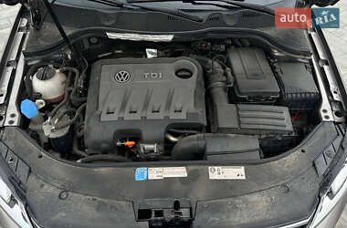 Универсал Volkswagen Passat 2011 в 