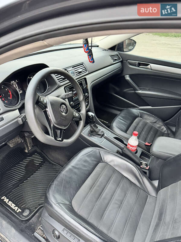 Седан Volkswagen Passat 2015 в Коростишеві