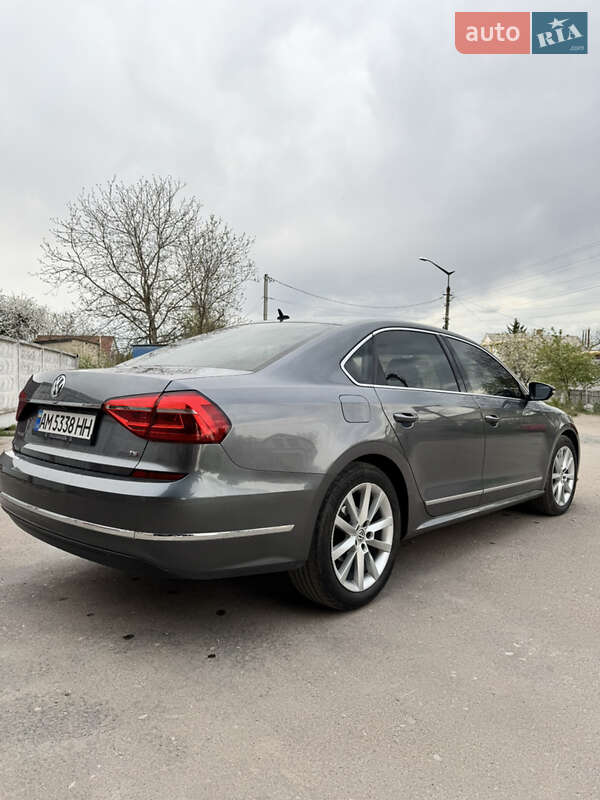 Седан Volkswagen Passat 2015 в Коростишеві