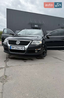 Універсал Volkswagen Passat 2009 в 
