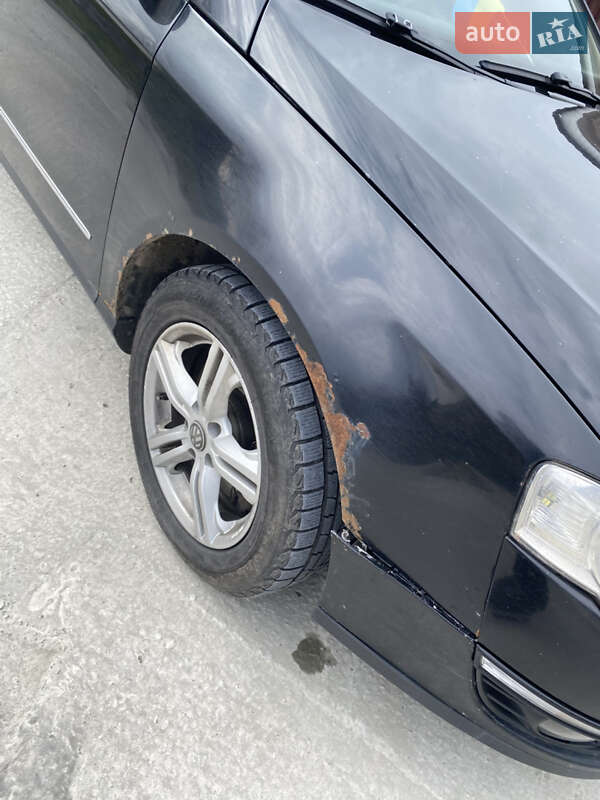 Универсал Volkswagen Passat 2006 в Гоще