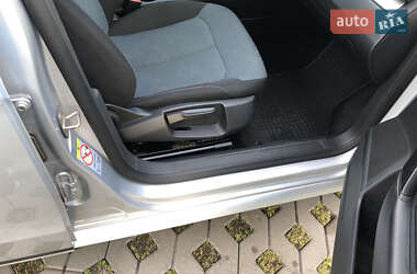 Універсал Volkswagen Passat 2011 в 