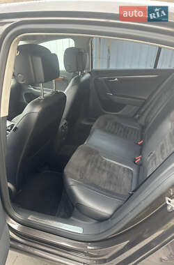 Седан Volkswagen Passat 2012 в 