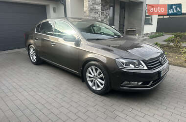 Седан Volkswagen Passat 2012 в 