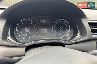 Седан Volkswagen Passat 2012 в 
